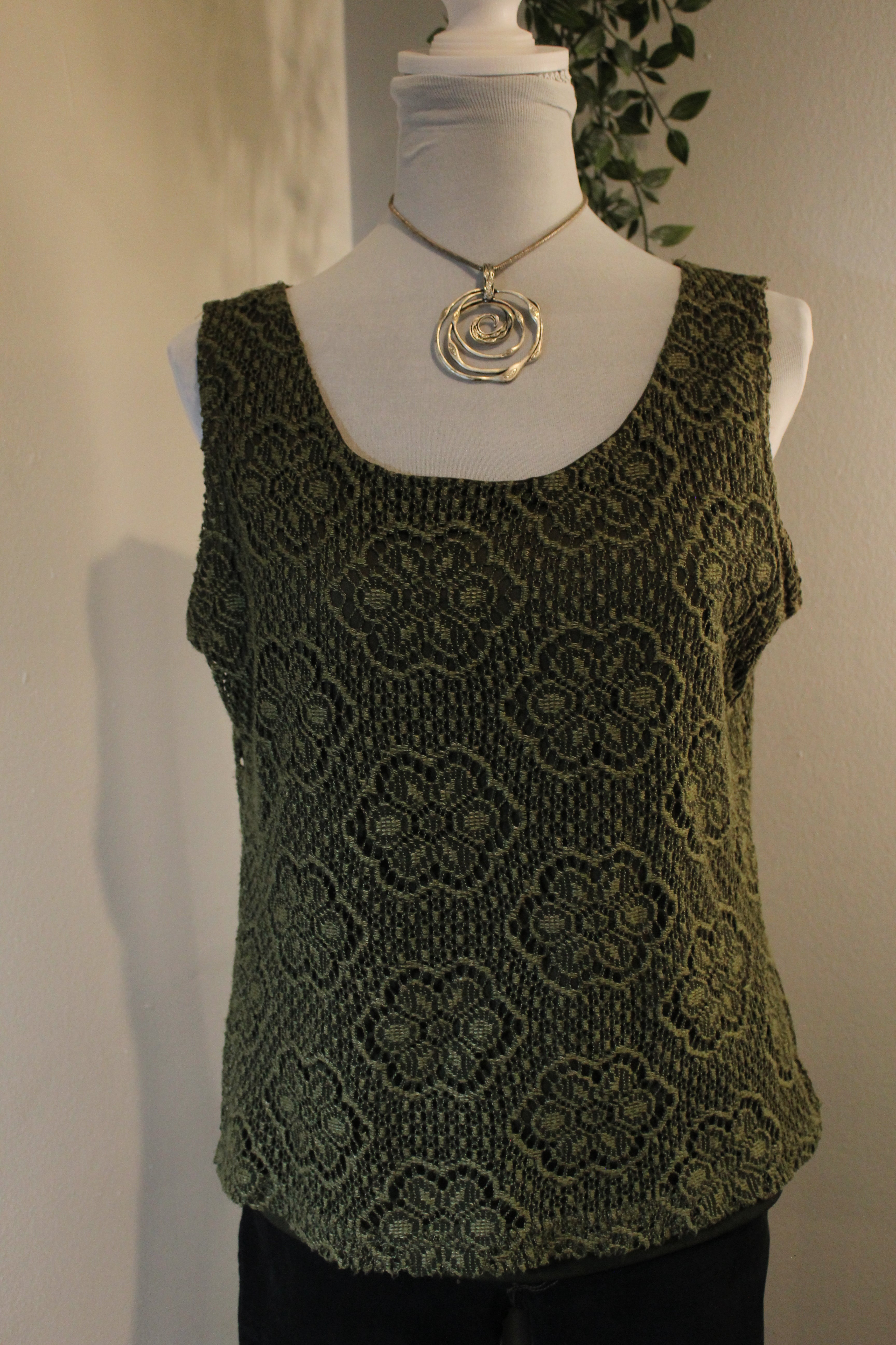 Green Lace Sleeveless Sweater Top