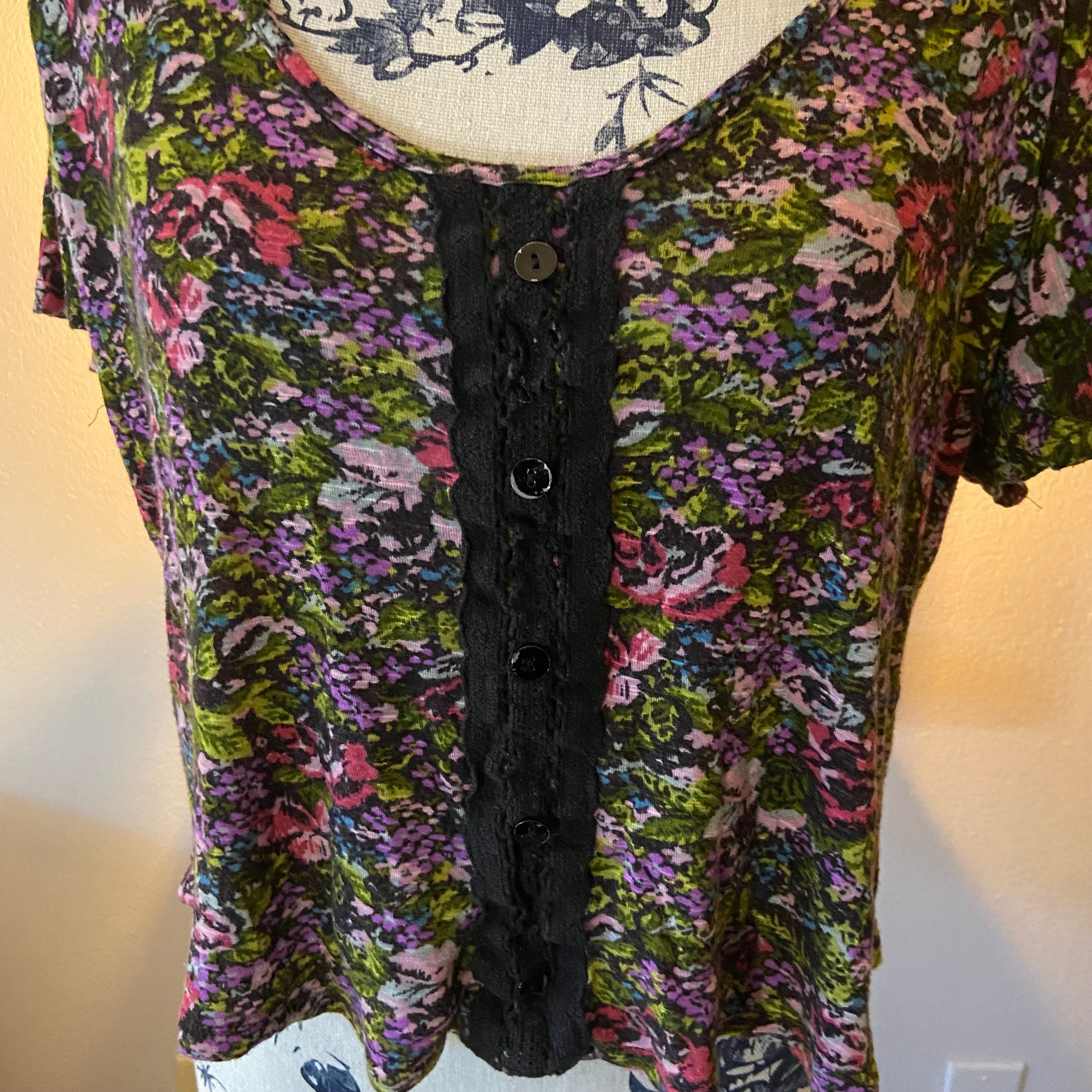 Floral Blouse with Buttons Detail